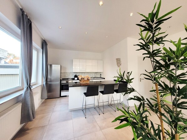 Unclassified image, 1 of 36, button