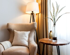 TV, ping pong - Modern vacation apartment with sun terrace & garden view - close to the beach and in (Scharbeutz)