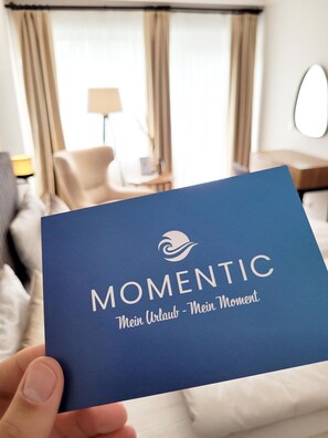 Unclassified image, 3 of 28, button