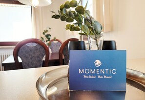 Unclassified image, 4 of 59, button