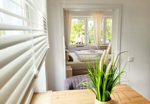 Unclassified image, 3 of 35, button