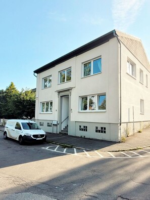 Exterior - New gem on the harbor: first-class furnishings and fantastic views (Neustadt in Holstein)