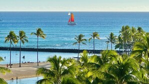 Beach - White Sand Beach House (Car Available) (Honolulu)