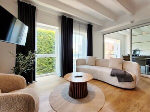 Uklassifisert bilde, 2 av 32, knapp