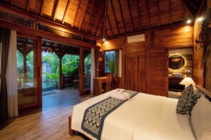 Luxe villa, terras, uitzicht op tuin | 1 slaapkamer, een bureau, gratis wifi, beddengoed