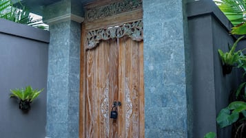 Bagian depan properti