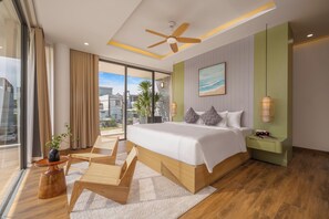 6 habitaciones, decoración personalizada y cortinas blackout 