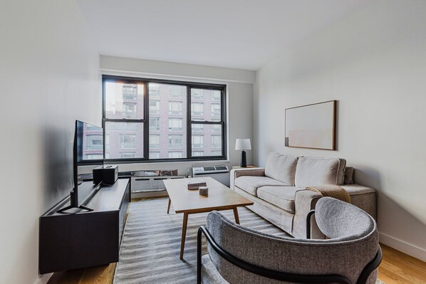 Télévision, chaîne hi-fi