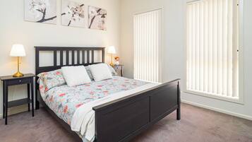 4 bedrooms, iron/ironing board, WiFi, bed sheets