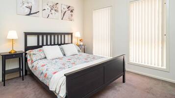 Desk, iron/ironing board, WiFi, bed sheets