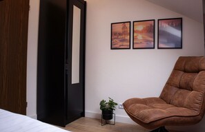 3 bedrooms, WiFi, bed sheets