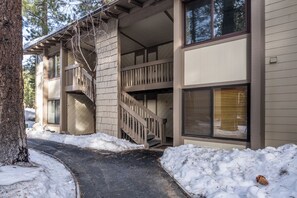 Exterior - Spacious Midtown Condo W/ Pool, Spa, Sauna 612 (Mammoth Lakes)