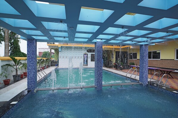 15 outdoor pools - HOTEL DREAM BASANTI (Kanthi)
