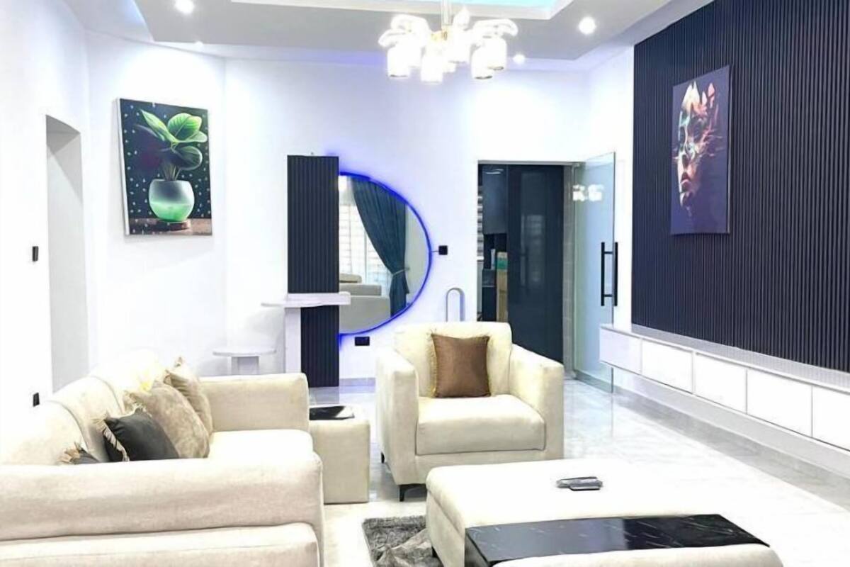 Luxury Apartment, Balcony, City View | Living area