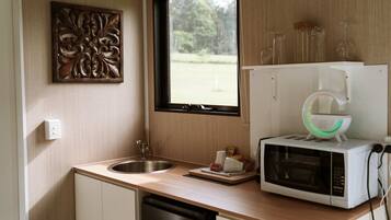 Fridge, microwave, stovetop, toaster