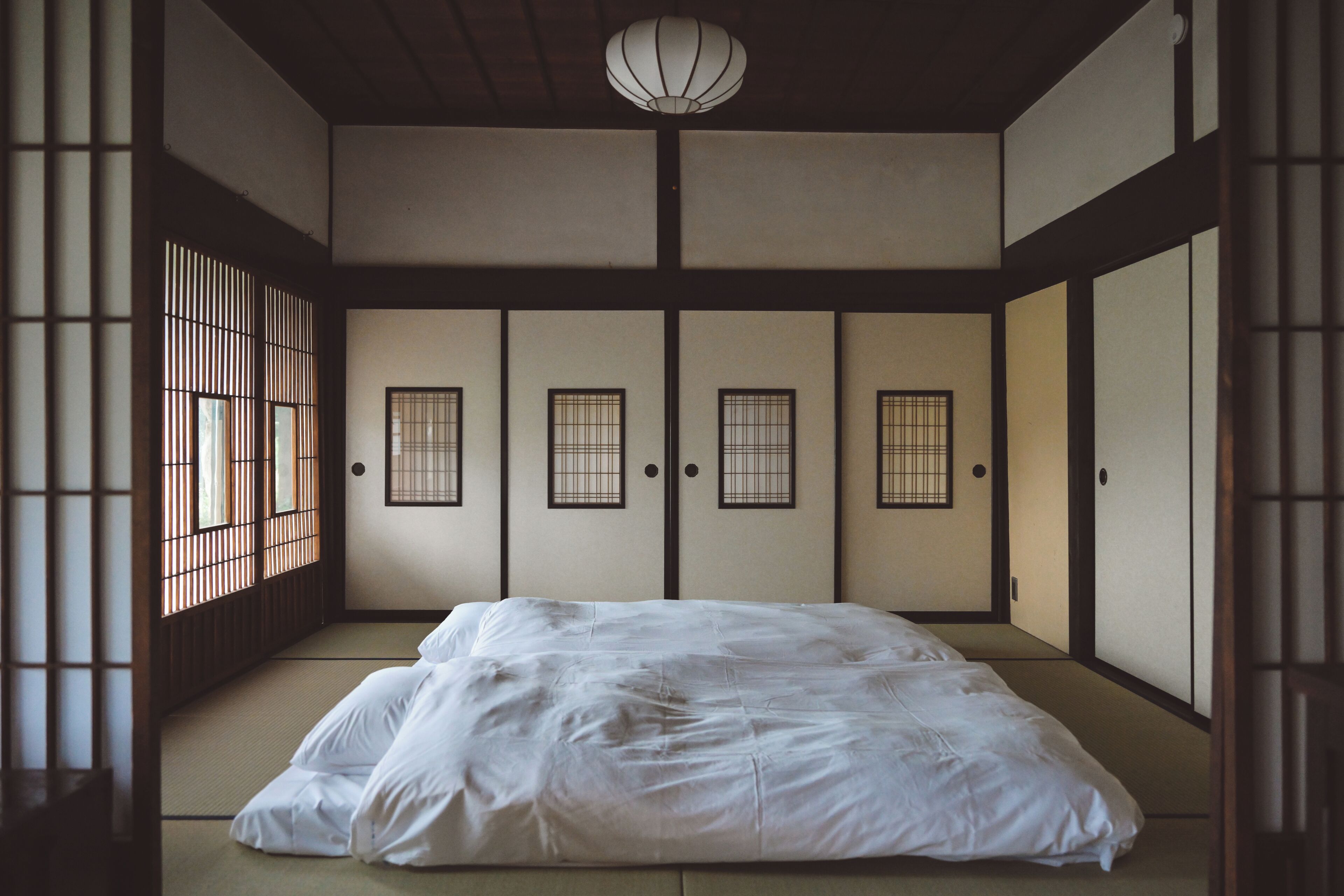 3 soverom, skrivebord, wi-fi (inkludert) og sengetøy