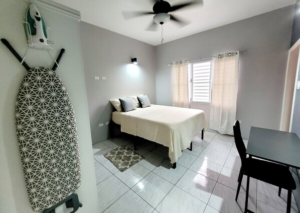 1 bedroom, desk, iron/ironing board, free WiFi
