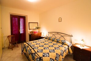 3 slaapkamers, een strijkplank/strijkijzer, wifi