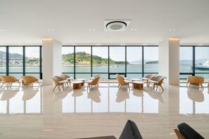 Cafe - OANDF HOTEL (Yeosu)
