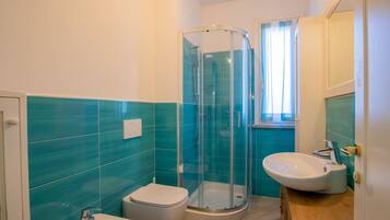 Doccia, asciugacapelli