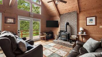 Télévision, cheminée