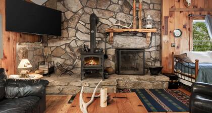 River Access, Loft, Deck, WiFI & Dog Friendly