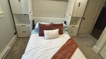 1 chambre, bureau, fer et planche à repasser, Wi-Fi