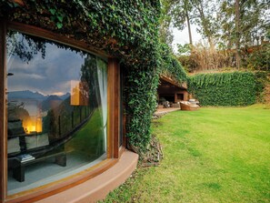 Property grounds - Casa Izar, Magnificent Modern House with Pool and Lake View (El Cerrillo)