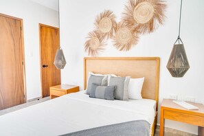 3 bedrooms, iron/ironing board, WiFi, bed sheets - Casa Manglar – Modern Comfort with Golf Course Views (Puerto Aventuras)