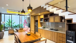 Villa, 2 chambres, vue jardin | Coin cuisine privé