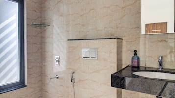 클래식룸 | 욕실 | 샤워 시설, 타월