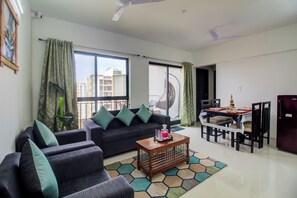 Apartment, 2 Bedrooms | Living room