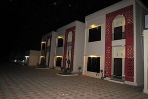 Exterior - Villa Zam Zam Puncak (Cisarua)