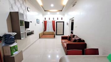 Bungalow Madinah | 2 bedrooms, desk, rollaway beds, free WiFi