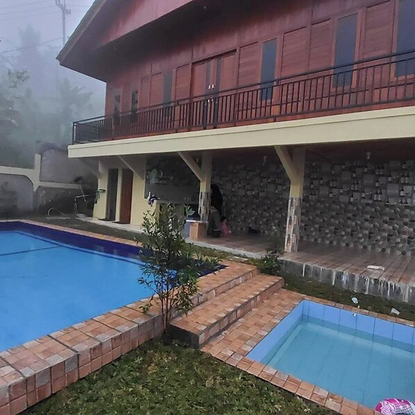 Outdoor pool - Villa Zoya 1 (Megamendung)