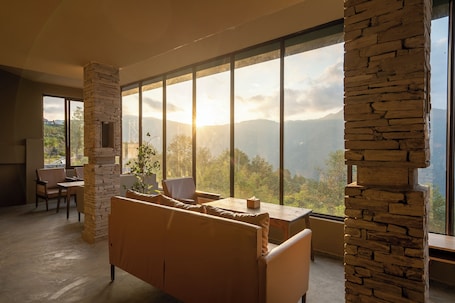 Restaurant. Nana Mountain Resort Mt. Annapurna View