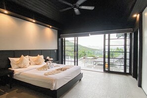 4 bedrooms, desk, iron/ironing board, free WiFi - Jaokhun Panorama Villas, Kamala (Kamala)