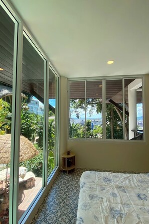 Vil·la panoràmica, 4 dormitoris | 4 dormitoris, escriptori, cortines opaques i planxa i posts de planxar 