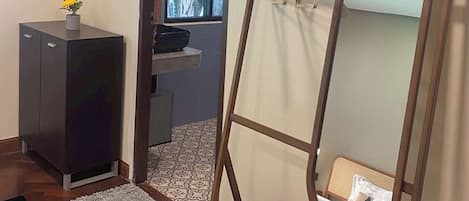 Vila panorâmica, 4 quartos | 4 quartos, escrivaninha, cortinas blackout