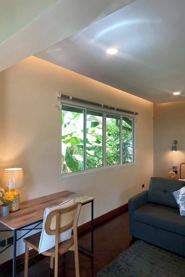 Vil·la panoràmica, 4 dormitoris | 4 dormitoris, escriptori, cortines opaques i planxa i posts de planxar 