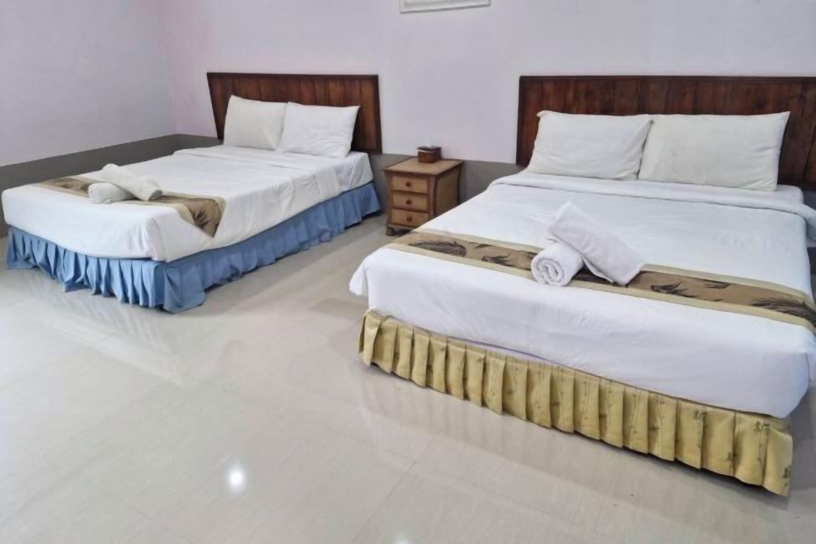 Bureau, rideaux occultants, fer et planche à repasser, Wi-Fi gratuit