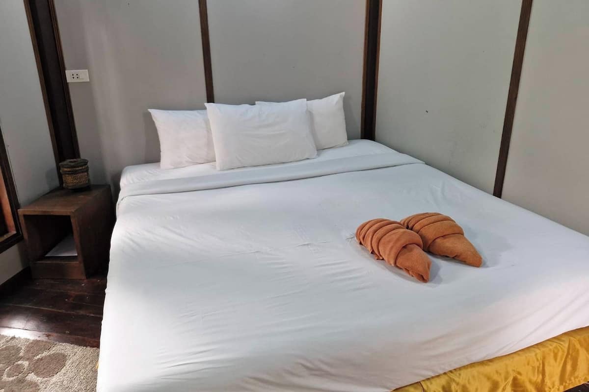 Standard Double Room River View 1 | 책상, 암막 커튼, 다리미/다리미판, 무료 WiFi