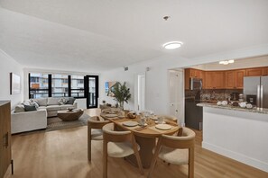 تناول الطعام