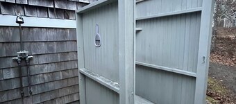 Charming 3-bedroom house in fabulous Harwich 1 mile from Red River Beach