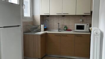 Apartment, City View | Private kitchen | Espresso maker, coffee/tea maker, electric kettle