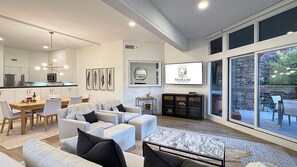 Smart TV, fireplace, books - Modern Deer Valley Ski Condo at Powder Run•Fireplace•Hot Tub•Ski Locker•Views (Park City)