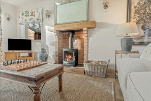 TV, fireplace, offices - Far Heath House - Scenic Hot Tub Stay (Coton)
