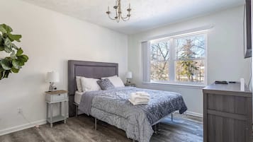 5 makuuhuonetta, silitysrauta/-lauta, Wi-Fi, vuodevaatteet