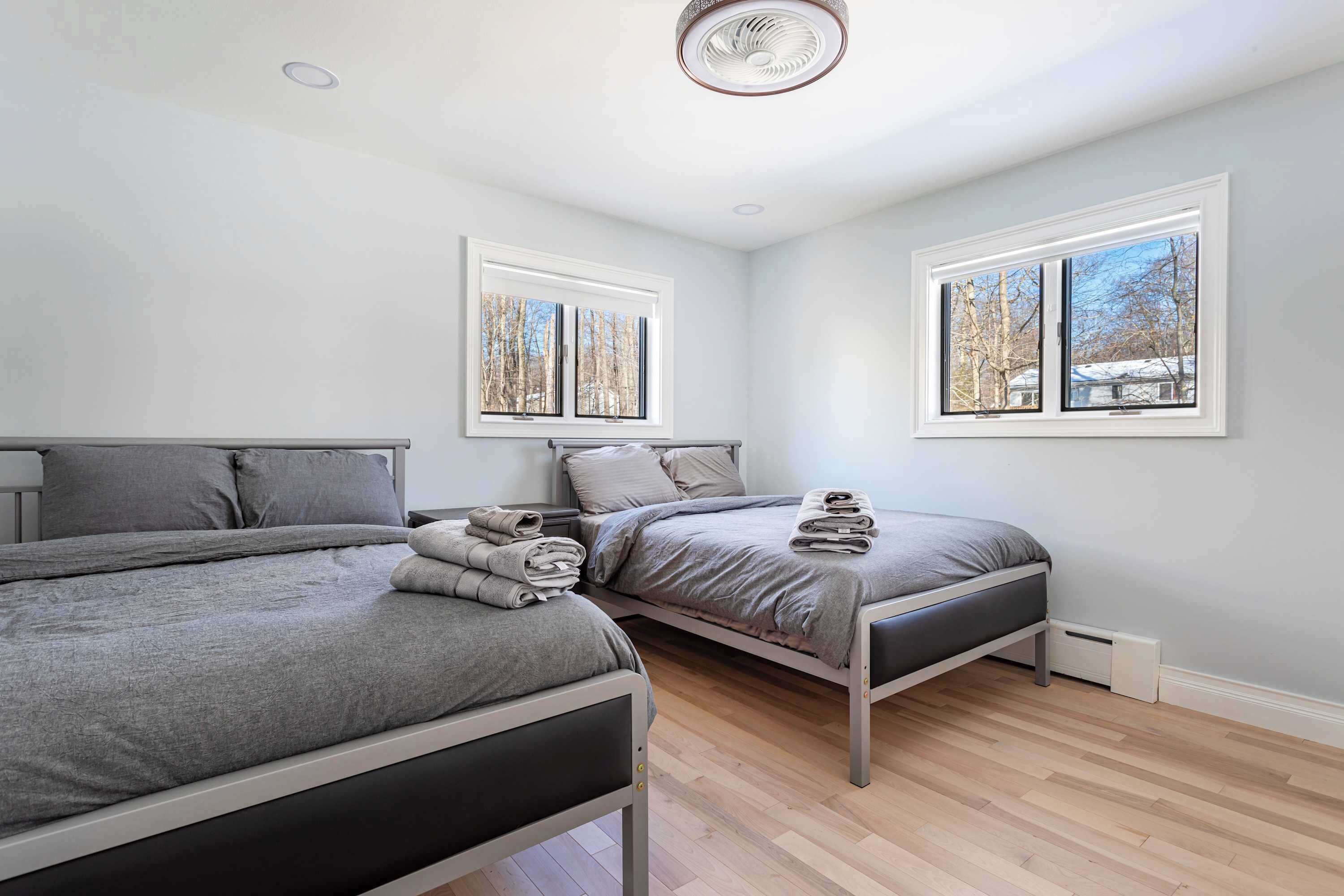 4 chambres, bureau, Wi-Fi, draps fournis