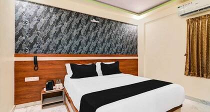 Hotel Karnataka Suites